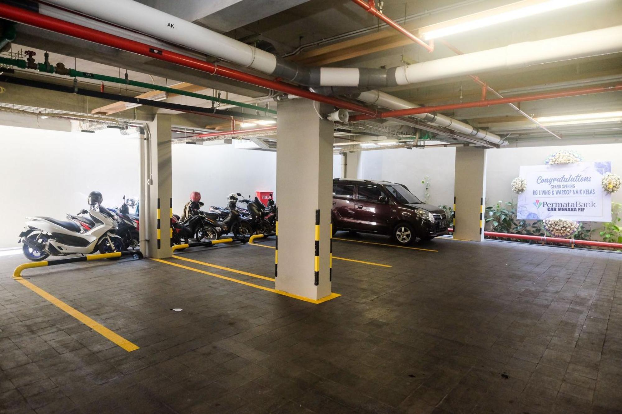 Sans Hotel Rg Living Jogja By Reddoorz Pakualaman Zewnętrze zdjęcie