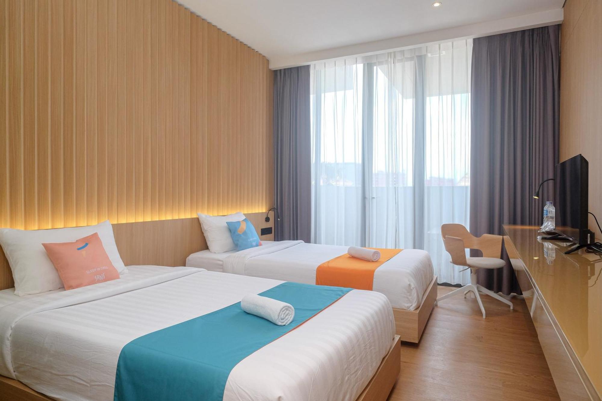 Sans Hotel Rg Living Jogja By Reddoorz Pakualaman Zewnętrze zdjęcie