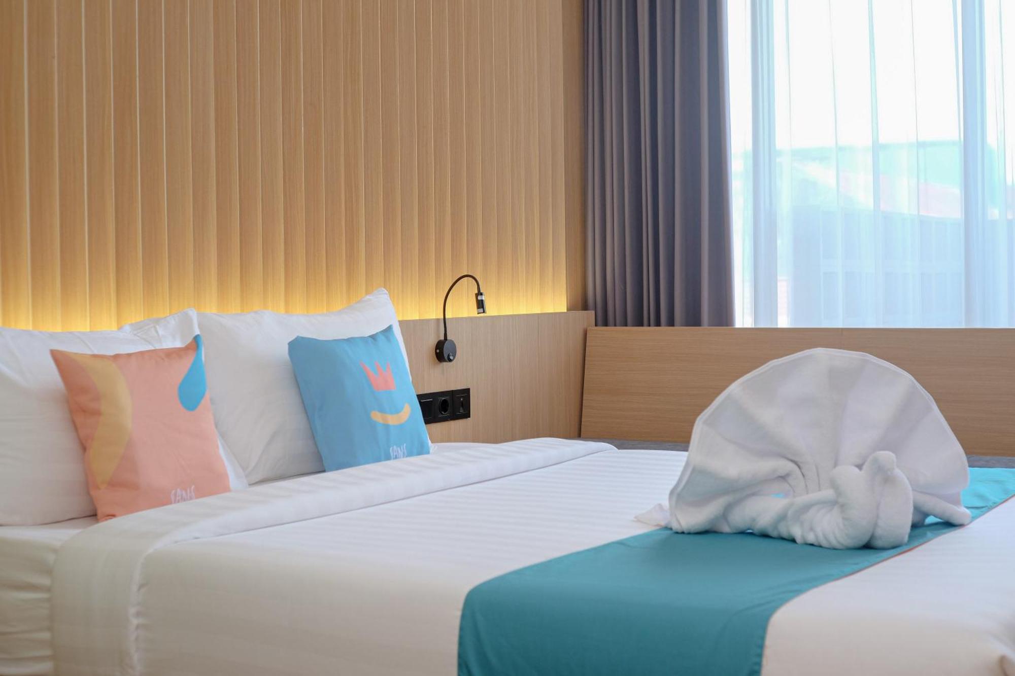 Sans Hotel Rg Living Jogja By Reddoorz Pakualaman Zewnętrze zdjęcie